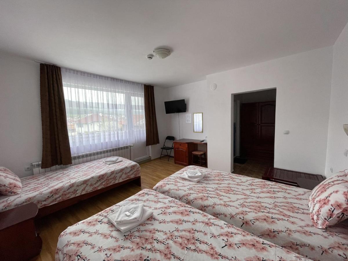 Family Hotel Panorama Szarnica Kültér fotó