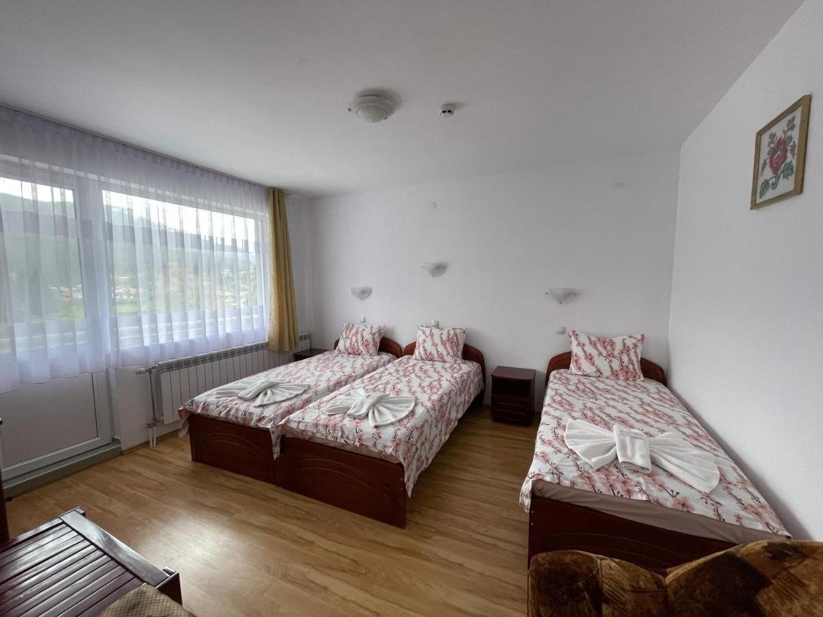 Family Hotel Panorama Szarnica Kültér fotó