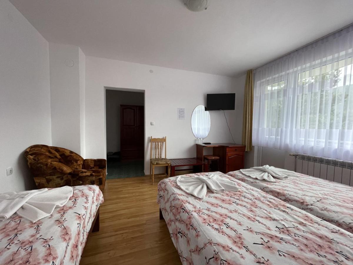 Family Hotel Panorama Szarnica Kültér fotó