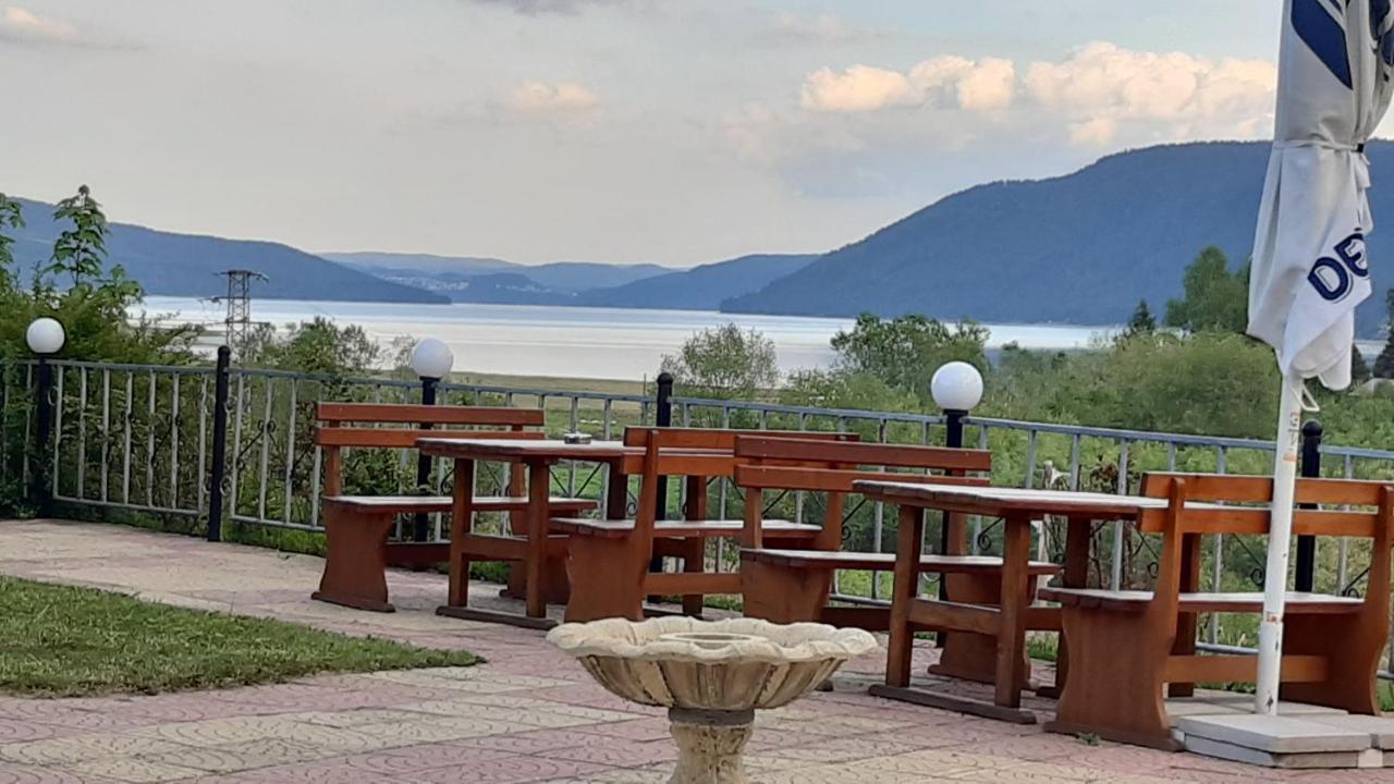 Family Hotel Panorama Szarnica Kültér fotó